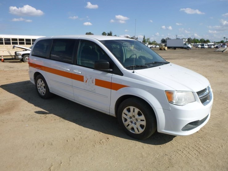 2014-dodge-grand-caravan-image-3
