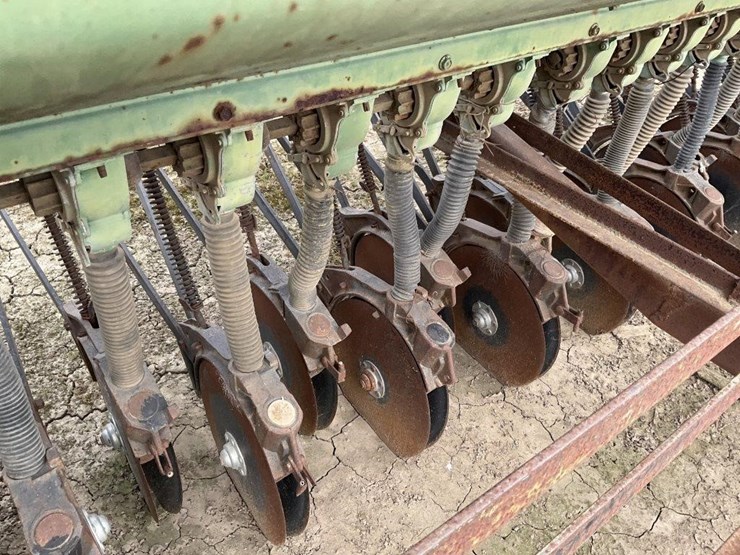 john-deere-8300-image-14