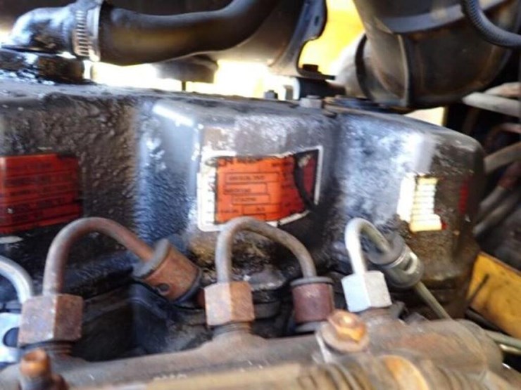 2012-new-holland-b95b-image-64