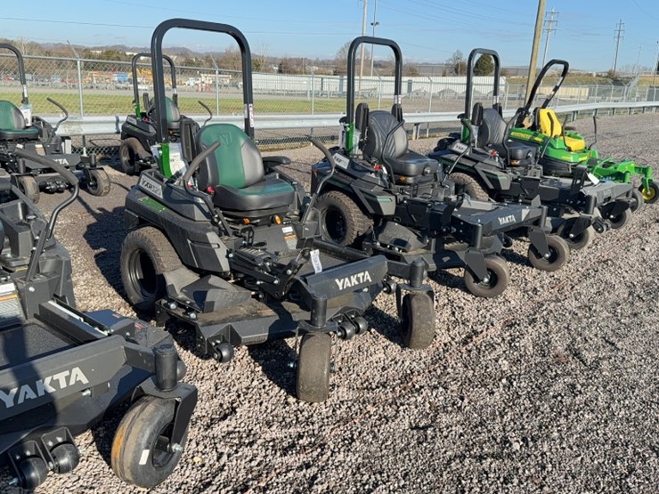 #4031-•-yakta-yxr-320-zero-turn-mower-image-3