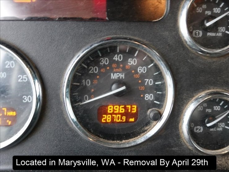 2011-peterbilt-348-image-33