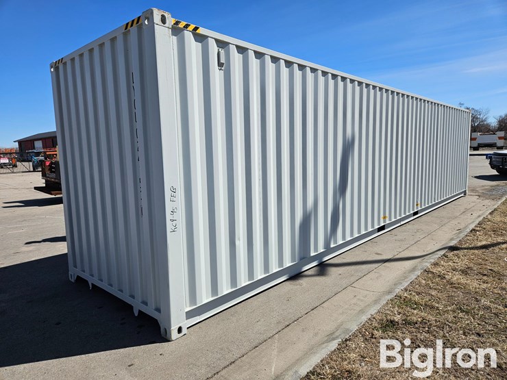 2025-massey-ferguson-730-image-1