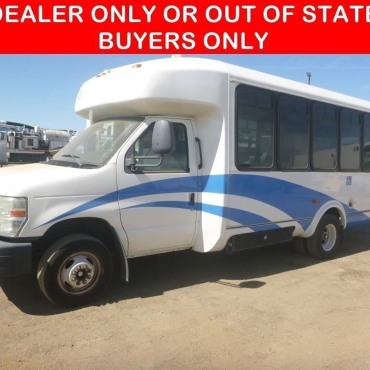 2014 FORD E450