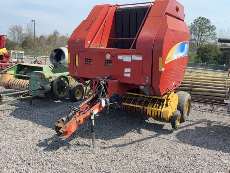 new-holland-br7070-image-1