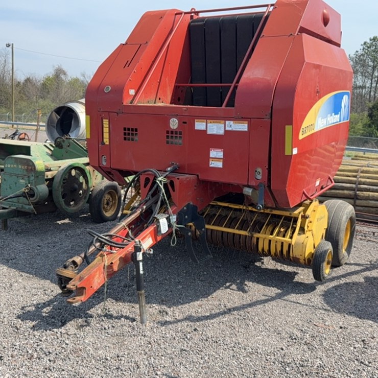 NEW HOLLAND BR7070