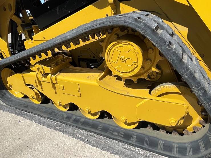2019-caterpillar-259d3-image-14