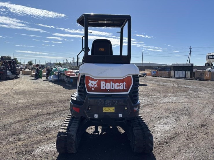 2020-bobcat-e26-image-8