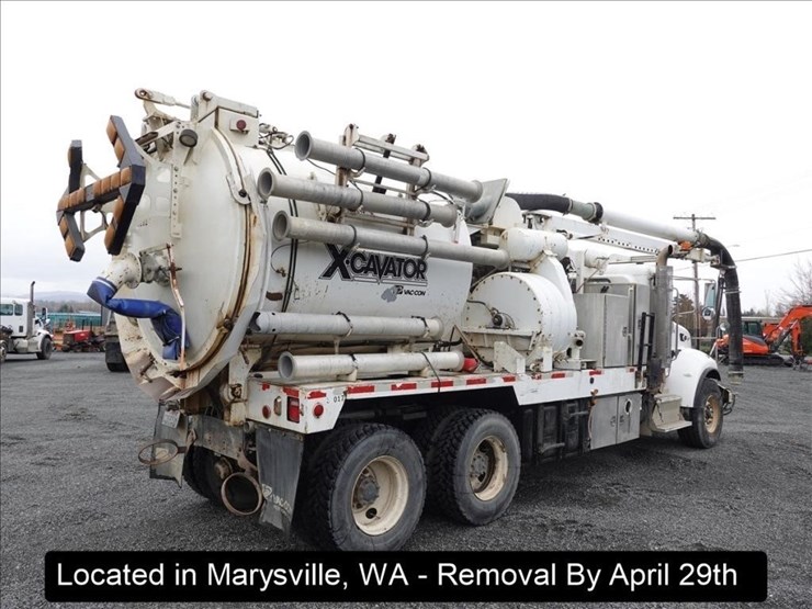 2011-peterbilt-348-image-39