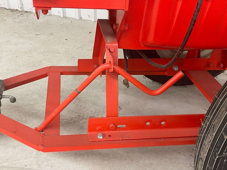 1950-ford-8n-image-10