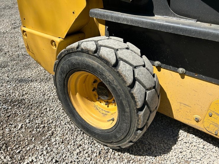 2016-new-holland-l234-image-14