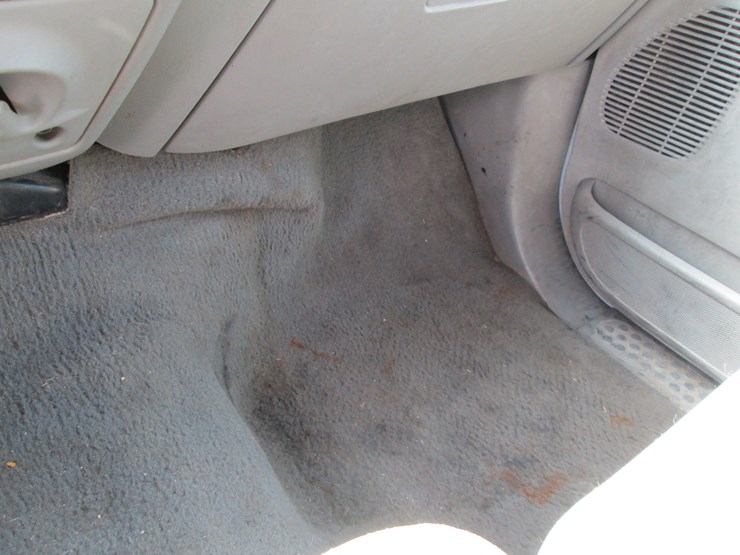 2001-ford-f250-image-32