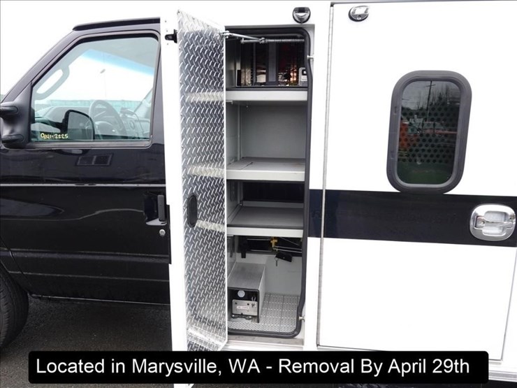 2015-ford-e350-image-19