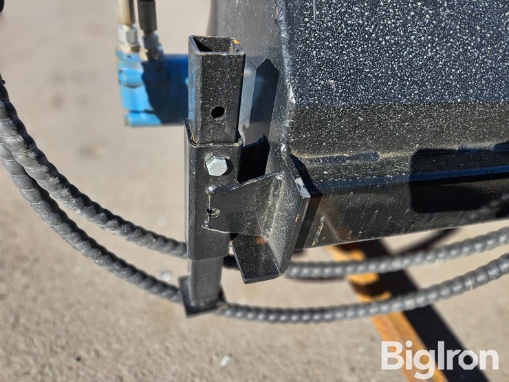 2025-massey-ferguson-730-image-18