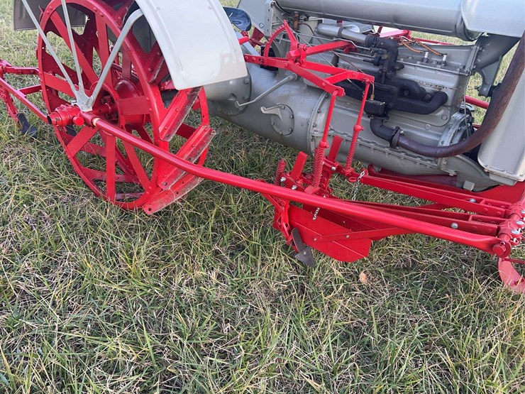 1927-fordson-tractor-image-81