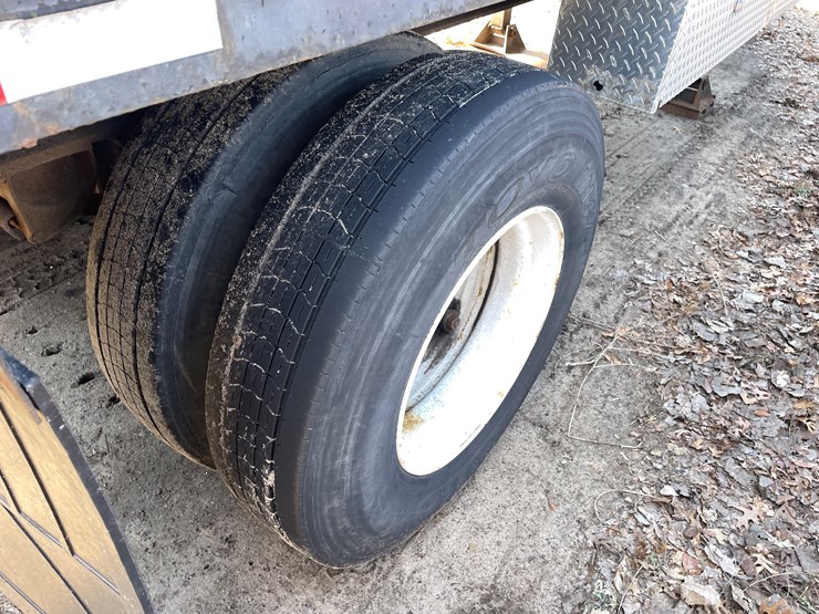 #2504-•-1970-fontaine-hot-asphalt-tanker-trailer-(has-mn-trailer)-(ham-lake,-mn)-image-12