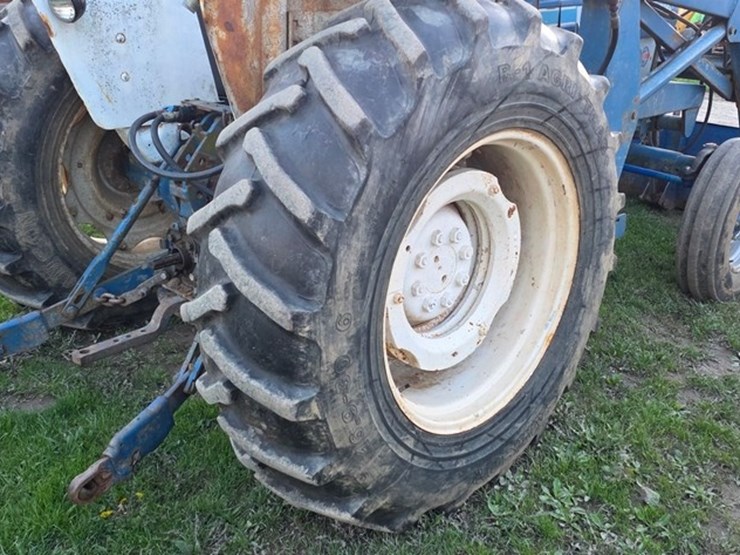 1984-ford-4610-image-14