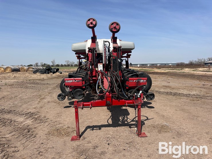 2012-case-ih-1250-image-2