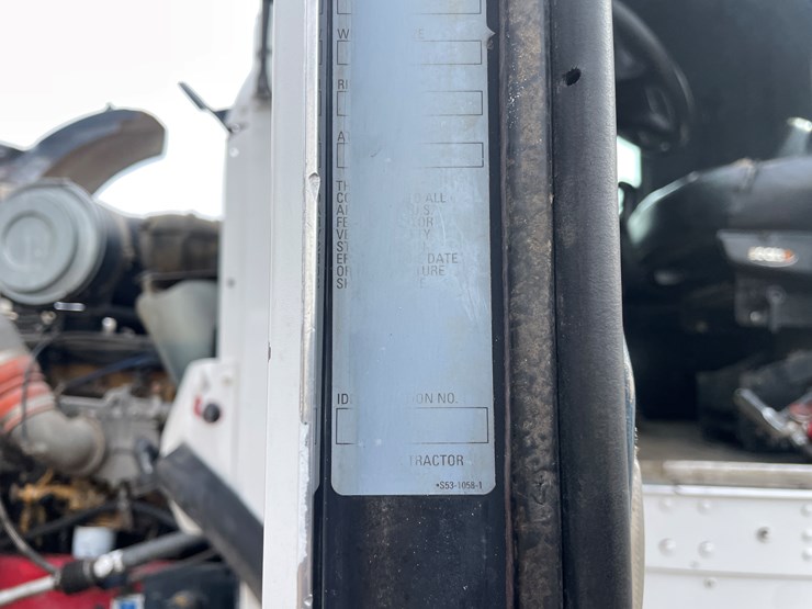 #240-•-2005-kenworth-truck-tractor-(has-mn-title)-(mora,-mn)-image-28