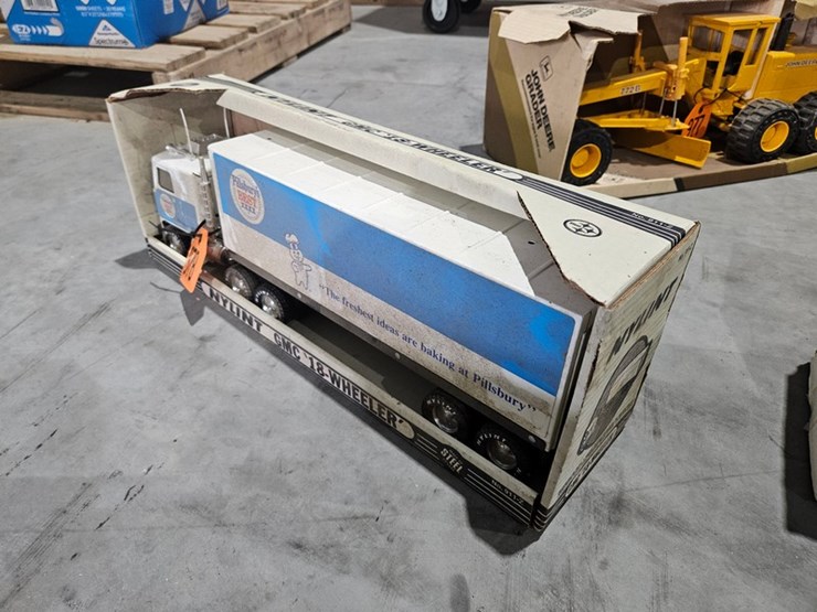 #978-•-gmc-steel-toy-18-wheeler-image-5