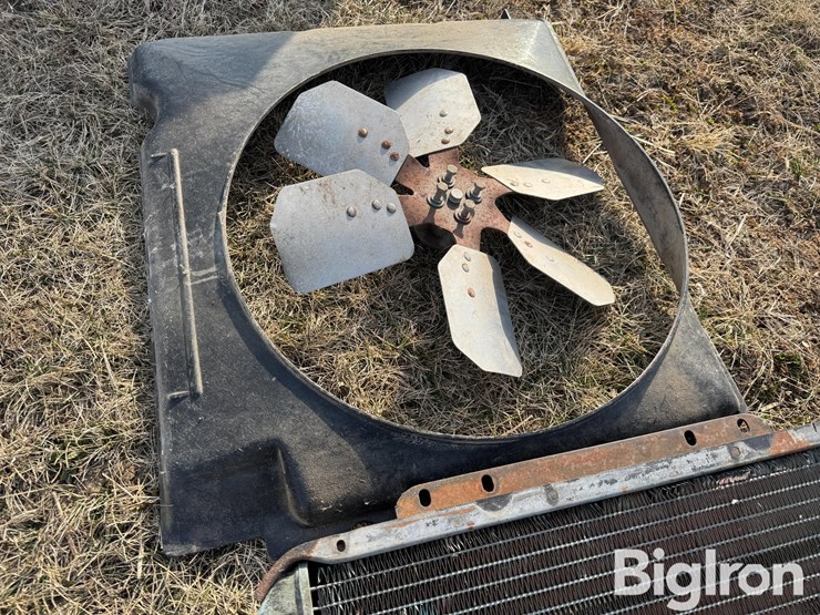 radiator-&-fan-shroud-image-14