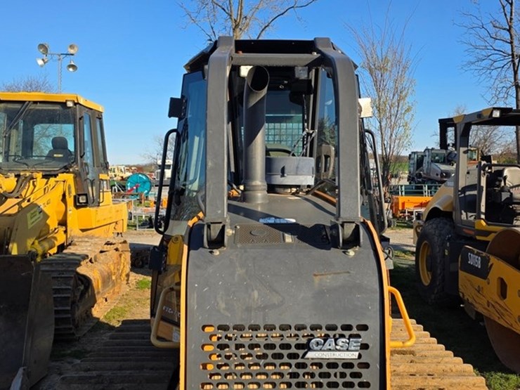 2013-case-850m-image-50