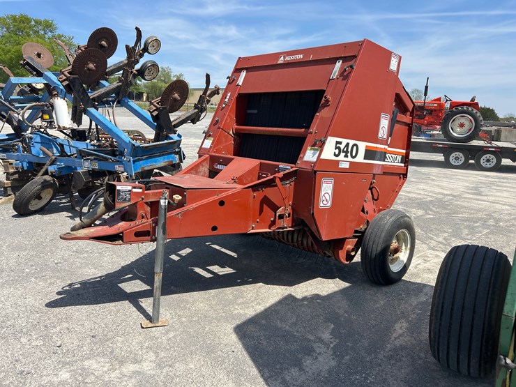 hesston-540-image-1