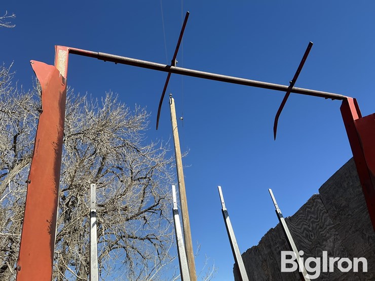 new-holland-1032-image-16