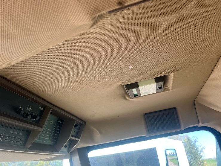 1992-john-deere-9600-image-7