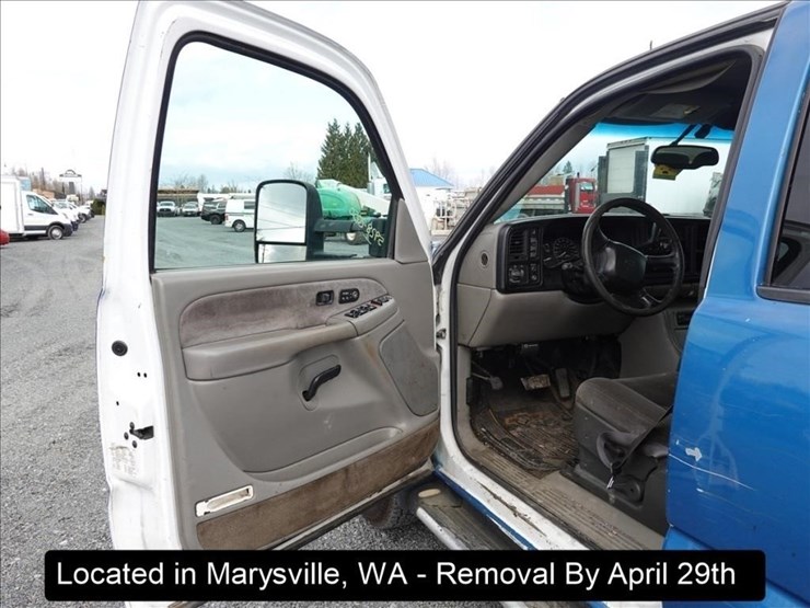 2002-chevrolet-3500-image-7