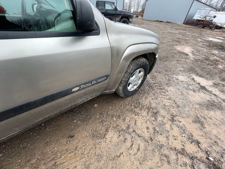 2003-chevrolet-trailblazer-image-38