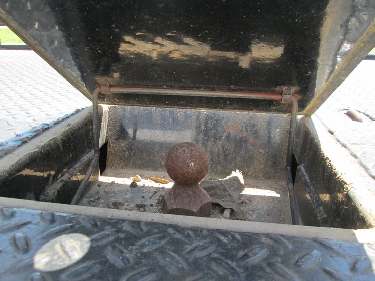 2011-dodge-3500-image-7