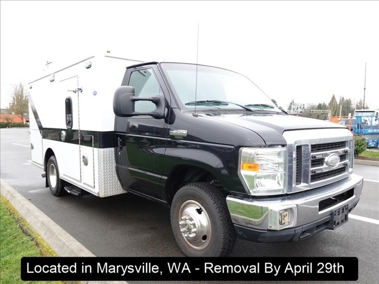 2015-ford-e350-image-10