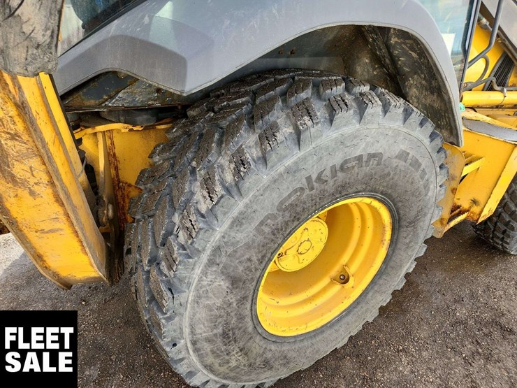 2014-deere-410k-image-14