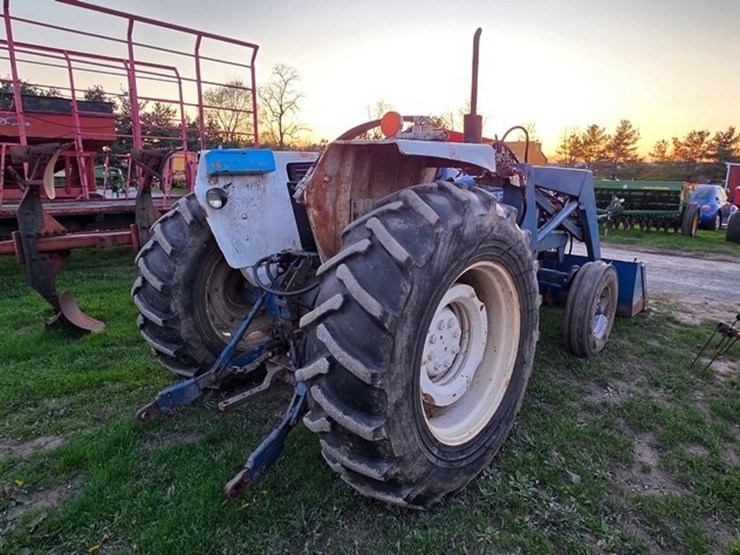 1984-ford-4610-image-4