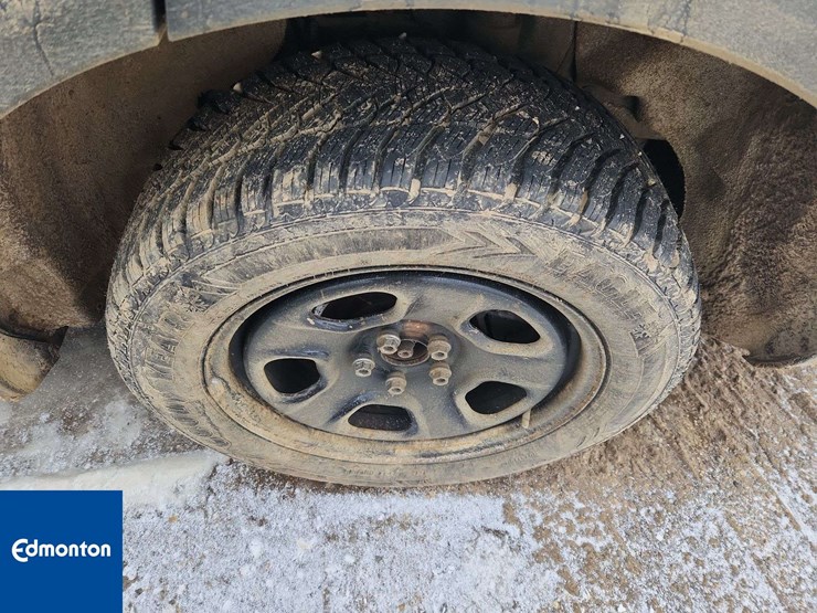 2020-ford-explorer-image-7