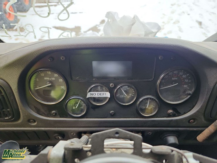 2019-peterbilt-520-image-17