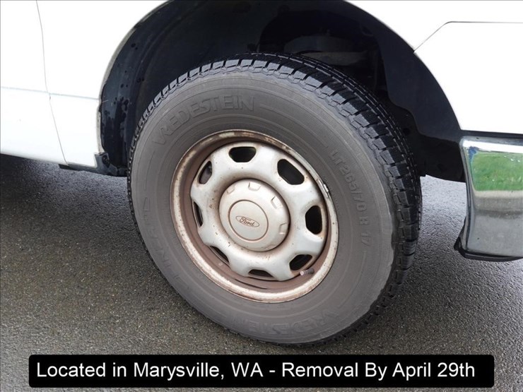 2014-ford-f150-xl-image-16