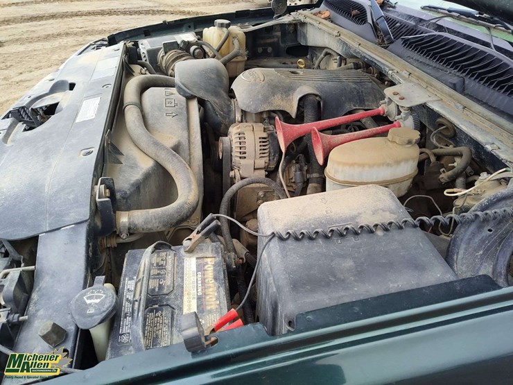 2003-chevrolet-silverado-2500-image-19