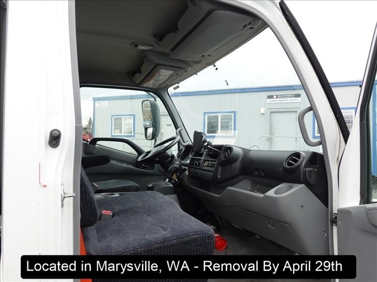 2018-hino-195-image-2