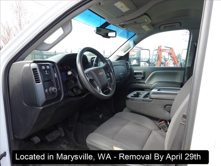 2019-chevrolet-3500-image-15