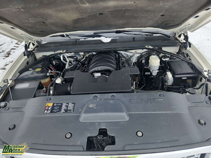 2015-gmc-yukon-denali-image-27