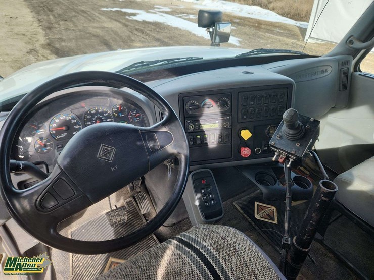 2006-international-workstar-7500-image-15