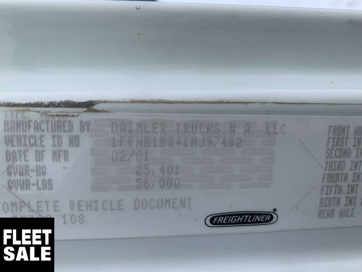 2001-freightliner-fl106-image-13