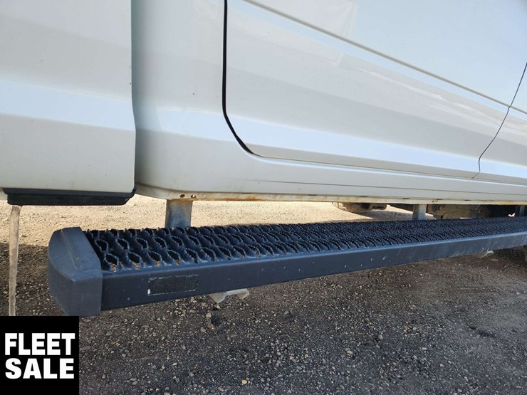 2018-dodge-3500-image-31