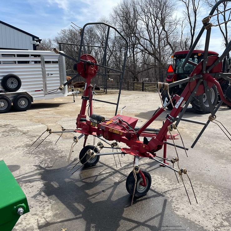 #146 • H&S Hay Tedder (Stoughton, WI)