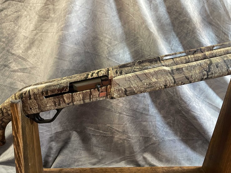 #10090-•-winchester-sx4-,-12-ga.-semi-auto-shotgun,-sn:-pt19453yw11k-image-3