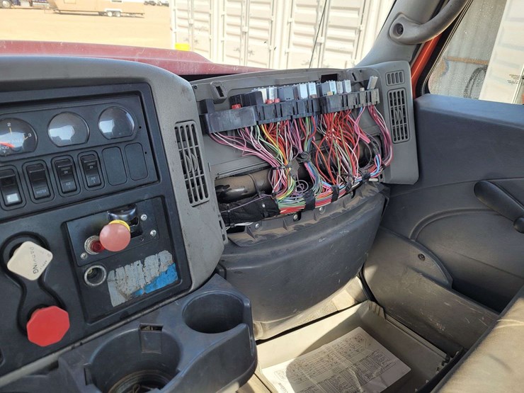 2009-international-tractor-truck-image-20