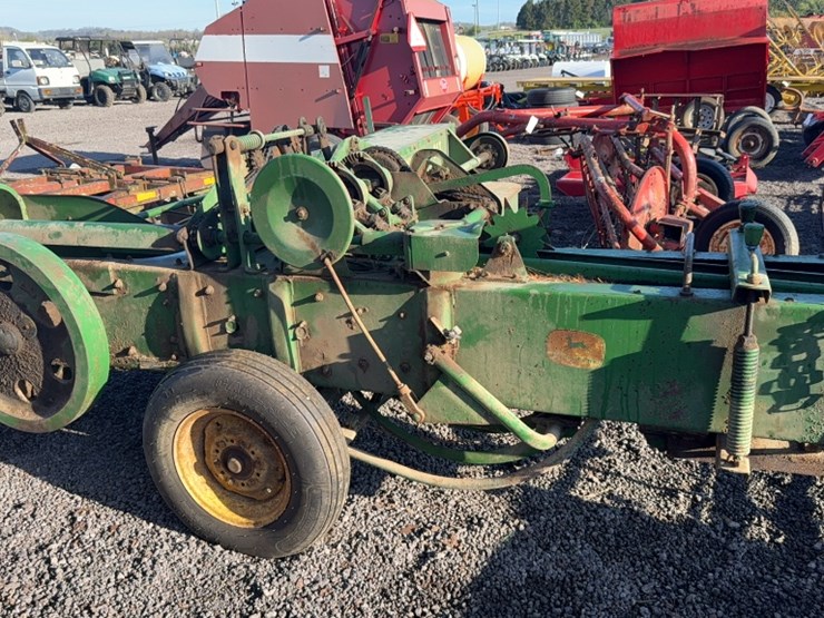 john-deere-24t-image-8