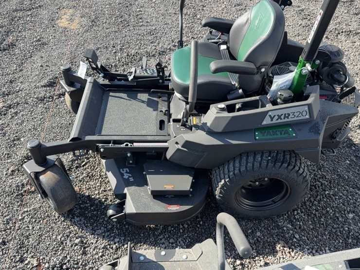 #4082-•-yakta-yxr-320-zero-turn-mower-image-13
