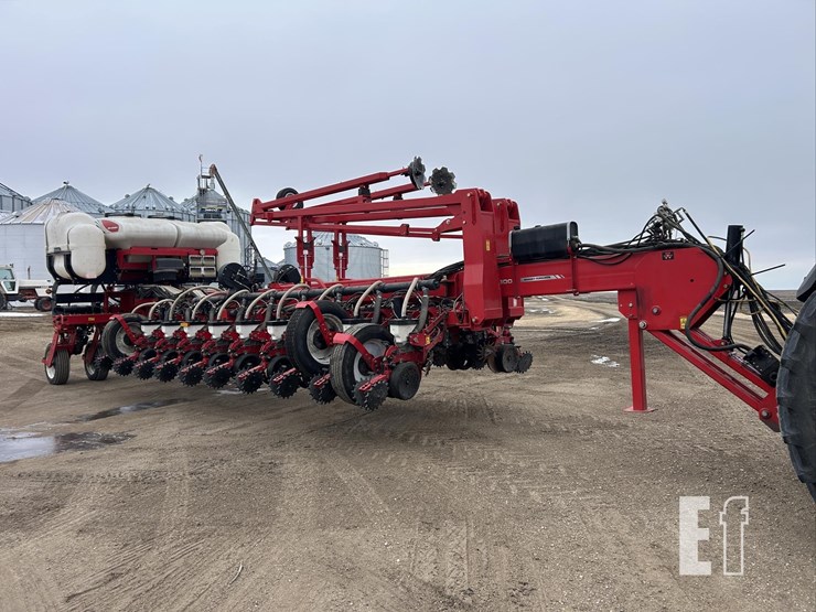 2014-white-9824-image-1